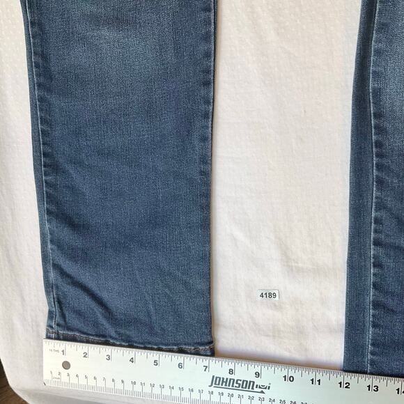 Gloria Vanderbilt Women Amanda Jeans size 8 Short Blue Straight Leg Mid Rise - Picture 6 of 11